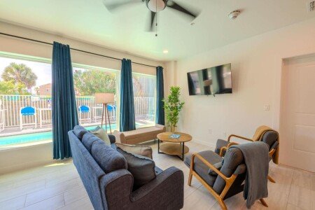 Apartment 4 bedrooms, with pool