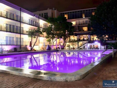 Hotel with jacuzzi