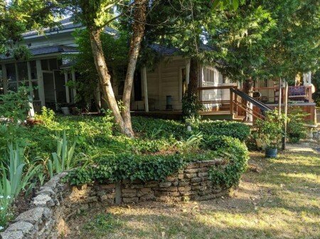 House 2 bedrooms, with garden