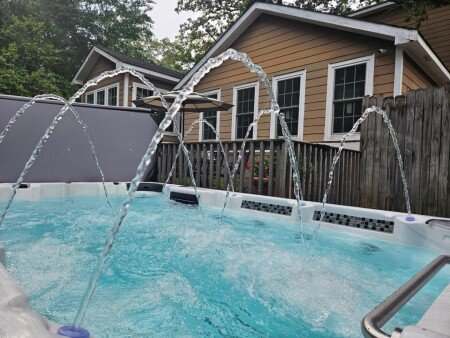 House 4 bedrooms, with jacuzzi