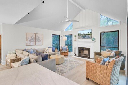 House 8 guests, with jacuzzi