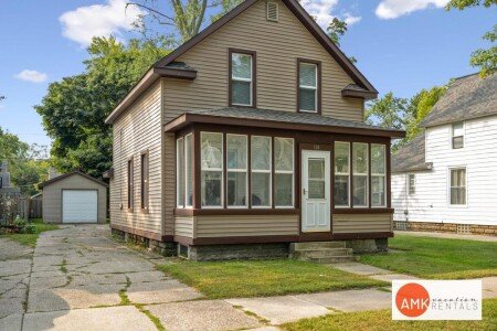 House 3 bedrooms, with garden