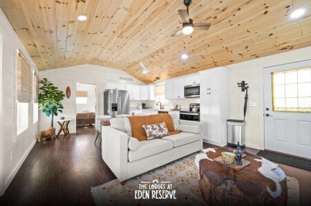 House 2 bedrooms, with garden