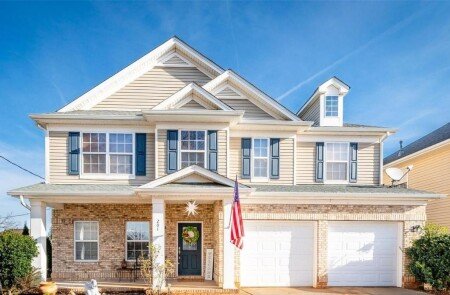 House 5 bedrooms, with pool