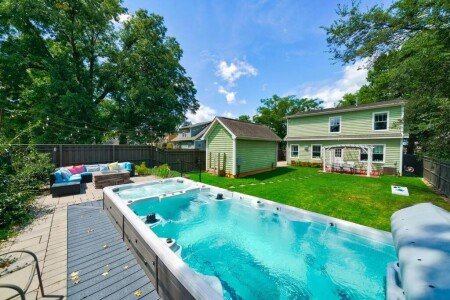 House 4 bedrooms, with jacuzzi