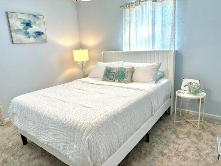 House 4 bedrooms, with pool