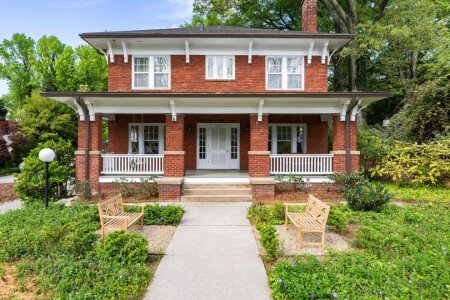 House 4 bedrooms, with jacuzzi