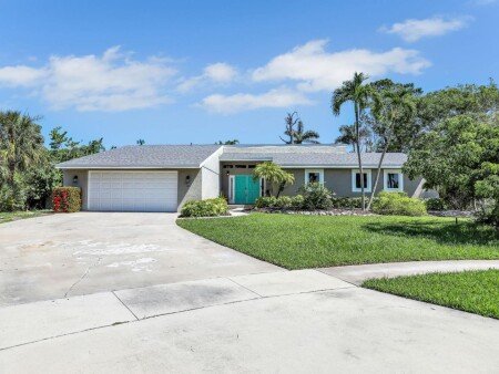 House 3 bedrooms, with pool