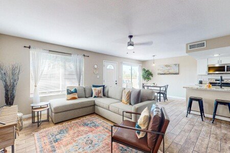 House 2 bedrooms, with pool