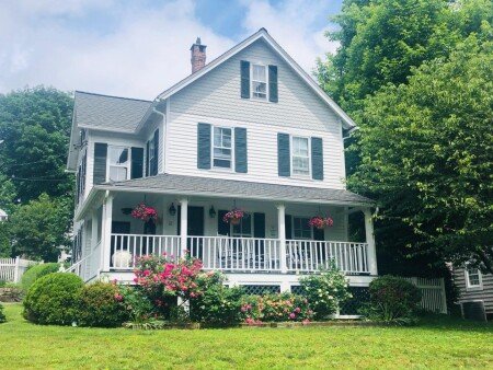 House 5 guests, with garden