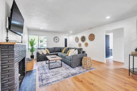 House 3 bedrooms, with parking