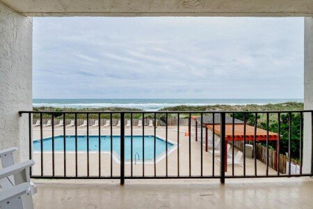 House 3 bedrooms, with pool
