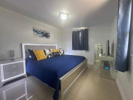 Apartamento 1 habitación, con jardín