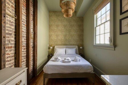 Bed and breakfast 1 bedroom, with air conditioning