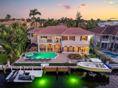 House 4 bedrooms, with jacuzzi