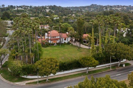 House 9 bedrooms, with jacuzzi