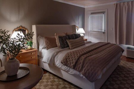 Bed and breakfast 1 bedroom, with pool