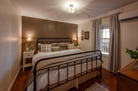 Bed and breakfast 1 bedroom, with pool