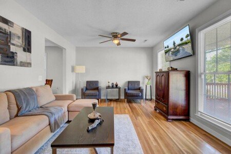 House 3 bedrooms, with garden