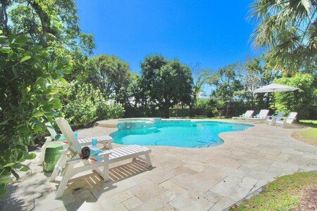 House 4 bedrooms, with jacuzzi