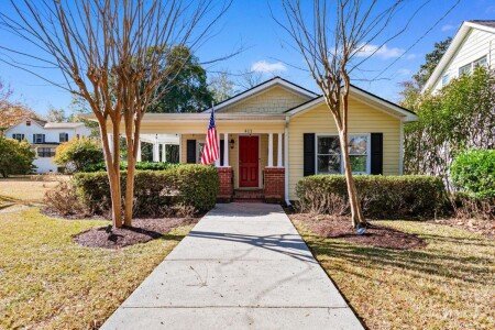 House 3 bedrooms, with pool
