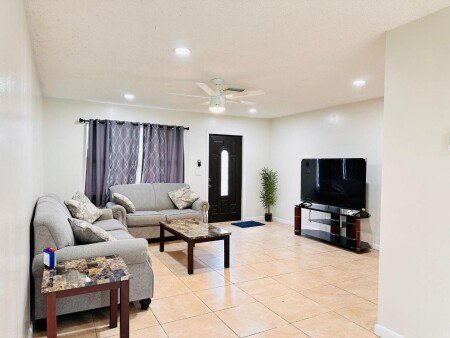 House 3 bedrooms, with air conditioning