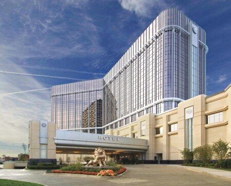 Hotel with jacuzzi