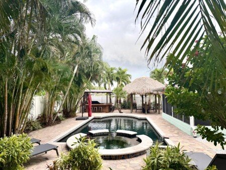 House 3 bedrooms, with jacuzzi