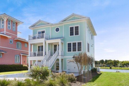 House 4 bedrooms, with pool