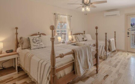 Bed and breakfast 1 bedroom, with air conditioning