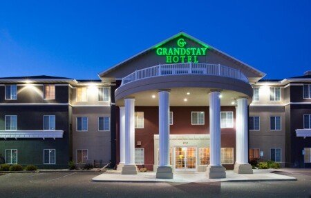 Hotel with jacuzzi