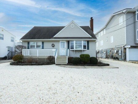 House 4 bedrooms, with jacuzzi