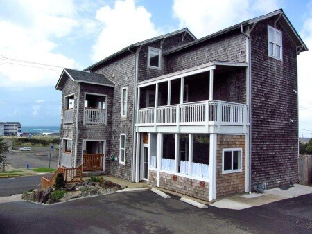 House 4 bedrooms, with jacuzzi