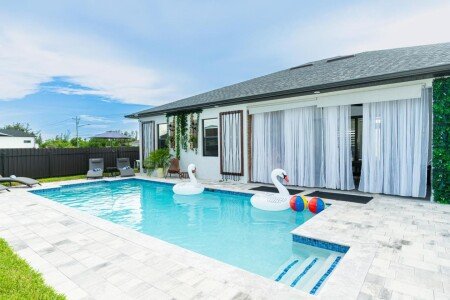 Ferienhaus 4 Schlafzimmer, mit Pool