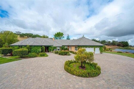 House 1 bedroom, with jacuzzi