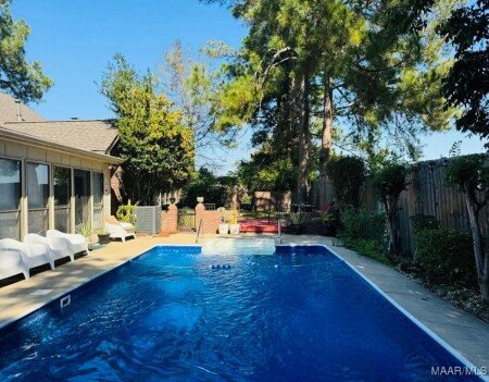 House 1 bedroom, with pool