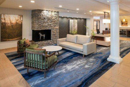 Hotel with jacuzzi