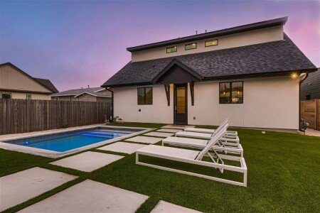 House 4 bedrooms, with pool