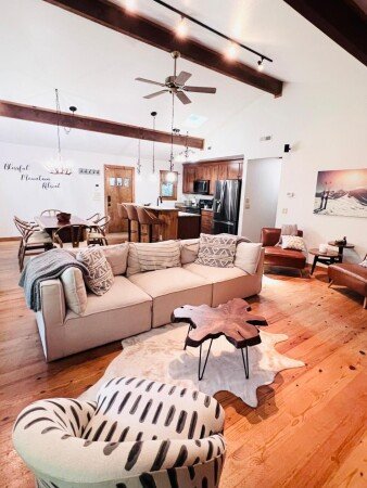 Chalet 4 bedrooms, with jacuzzi