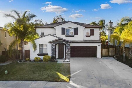 House 4 bedrooms, with jacuzzi