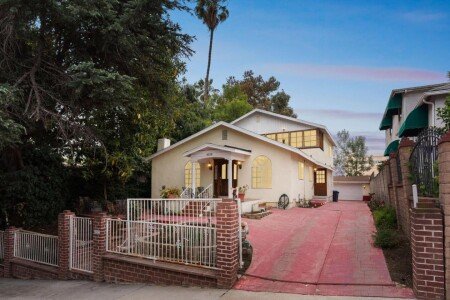 House 3 bedrooms, with air conditioning