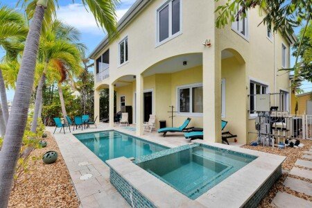 House 3 bedrooms, with jacuzzi