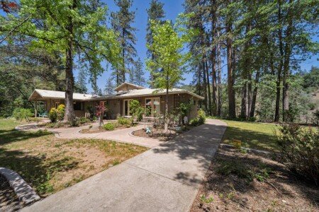 Bed and breakfast 4 guests, with garden