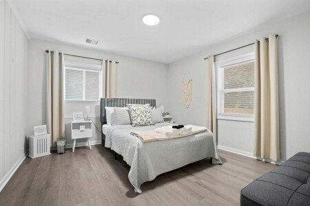 House 6 guests, with garden