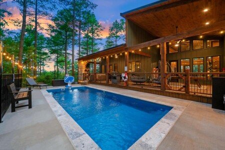 House 4 bedrooms, with jacuzzi