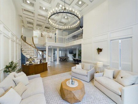 House 5 bedrooms, with jacuzzi