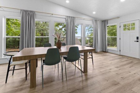 House 6 guests, with garden