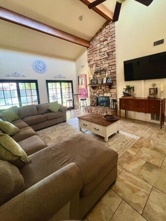 House 7 guests, with air conditioning