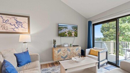 House 2 bedrooms, with pool