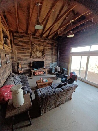 House 7 guests, with jacuzzi